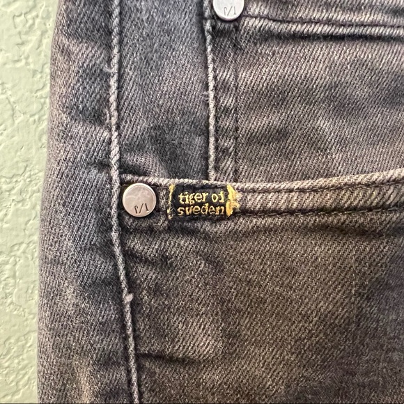 Skinny Faded Black Stretch Denim (33/32) - Picture 3 of 8